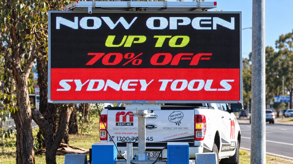 Digital advertising trailer for retail